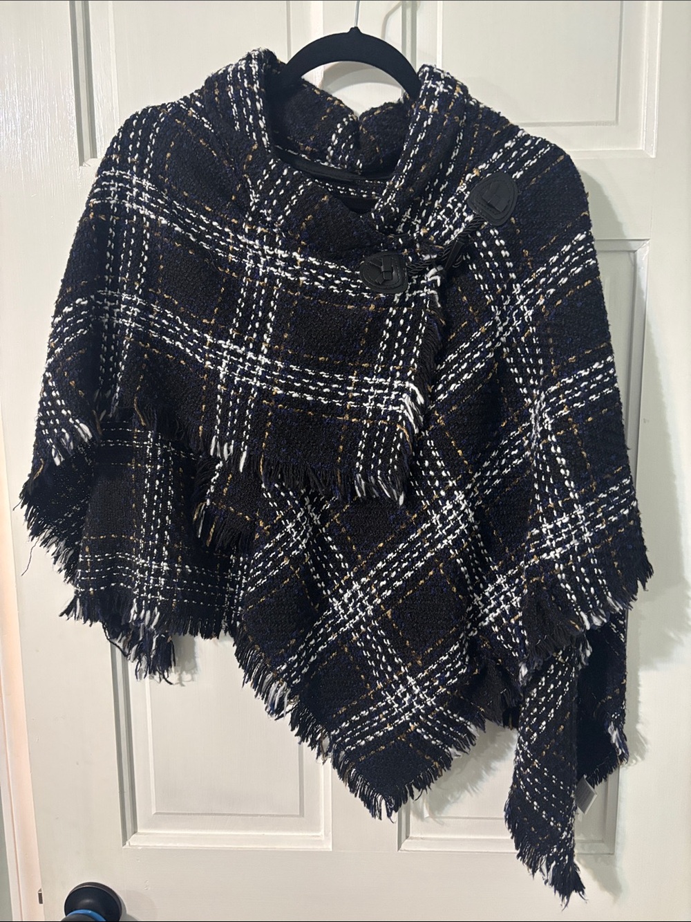 Plaid Poncho Toggle Closure Black White Gold Blue Women’s One Size Fall Layering